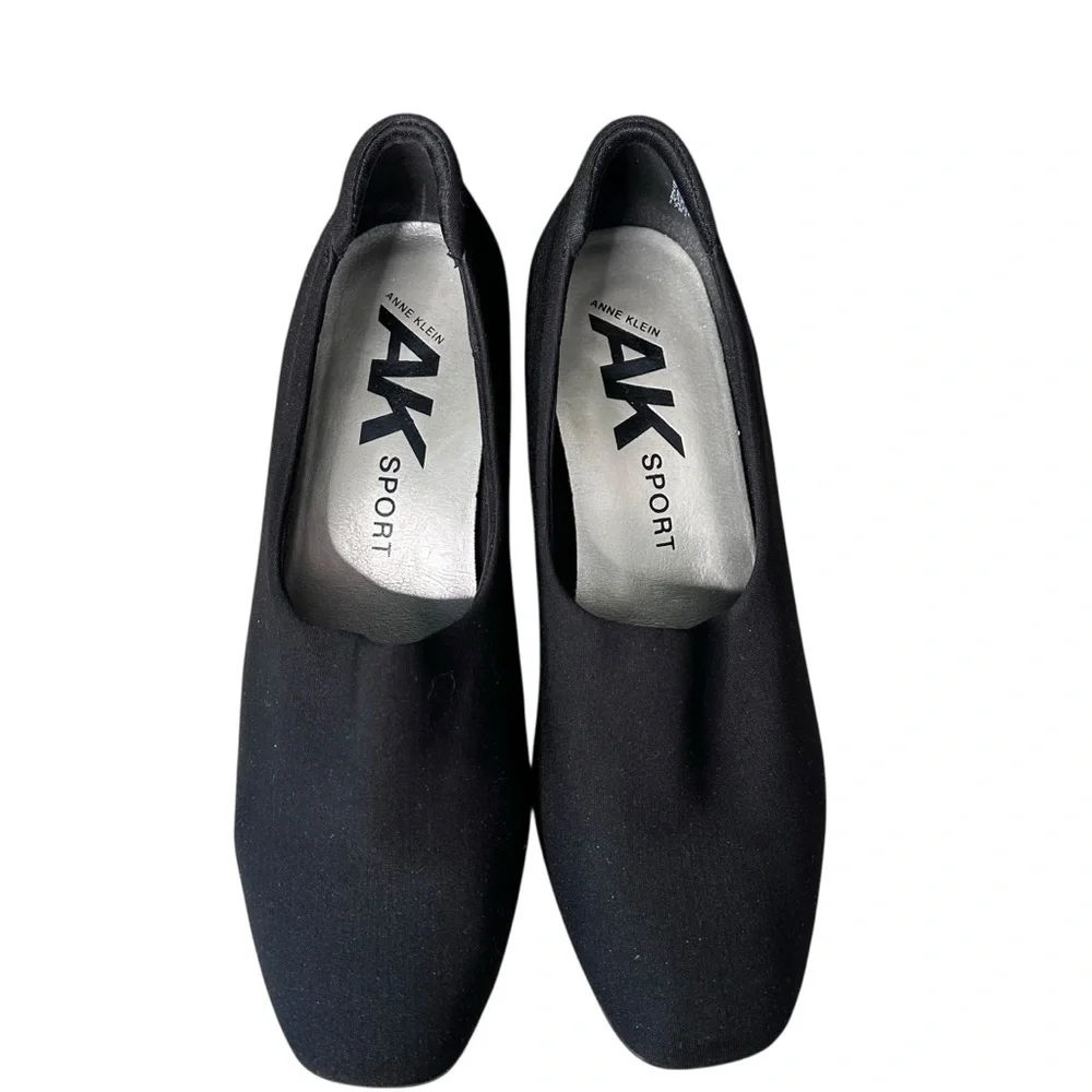 Anne Klein Sport slip style